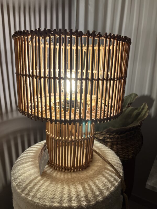 Lampe ÃƒÂ  poser en rotin